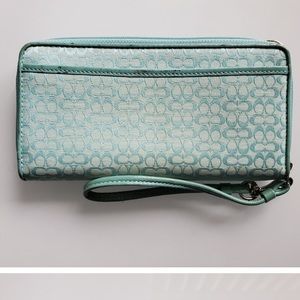 Authentic Coach Zip Aroukd Wallet/Wristlet